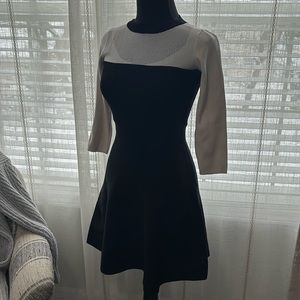 The Hourglass Dress ⏳